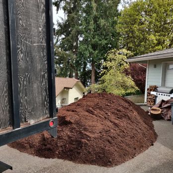 Landscape Bark Delivered - 10 yards of bark - Landscaping Near Me Landscape Bark Delivered - 10 yards of bark - Landscaping Near Me