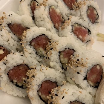 Yashima Restaurant - Spicy Tuna Roll - Sushi Bars Near Me - Covina, California Yashima Restaurant - Spicy Tuna Roll - Sushi Bars Near Me - Covina, California