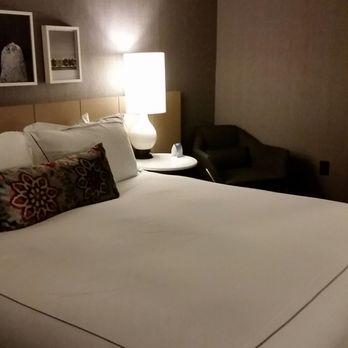 Kimpton Gray Hotel - Nice chair - Venues & Event Spaces Near Me - Chicago, Illinois