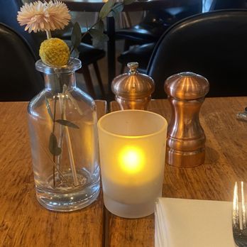 North Italia - Tables - Pizza Near Me - El Segundo, California