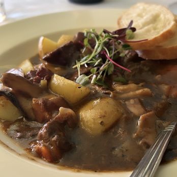 Le Petit Triangle Cafe - BŒUF Boeuf Bourguignon - French Near Me - Cleveland, Ohio Le Petit Triangle Cafe - BŒUF Boeuf Bourguignon - French Near Me - Cleveland, Ohio
