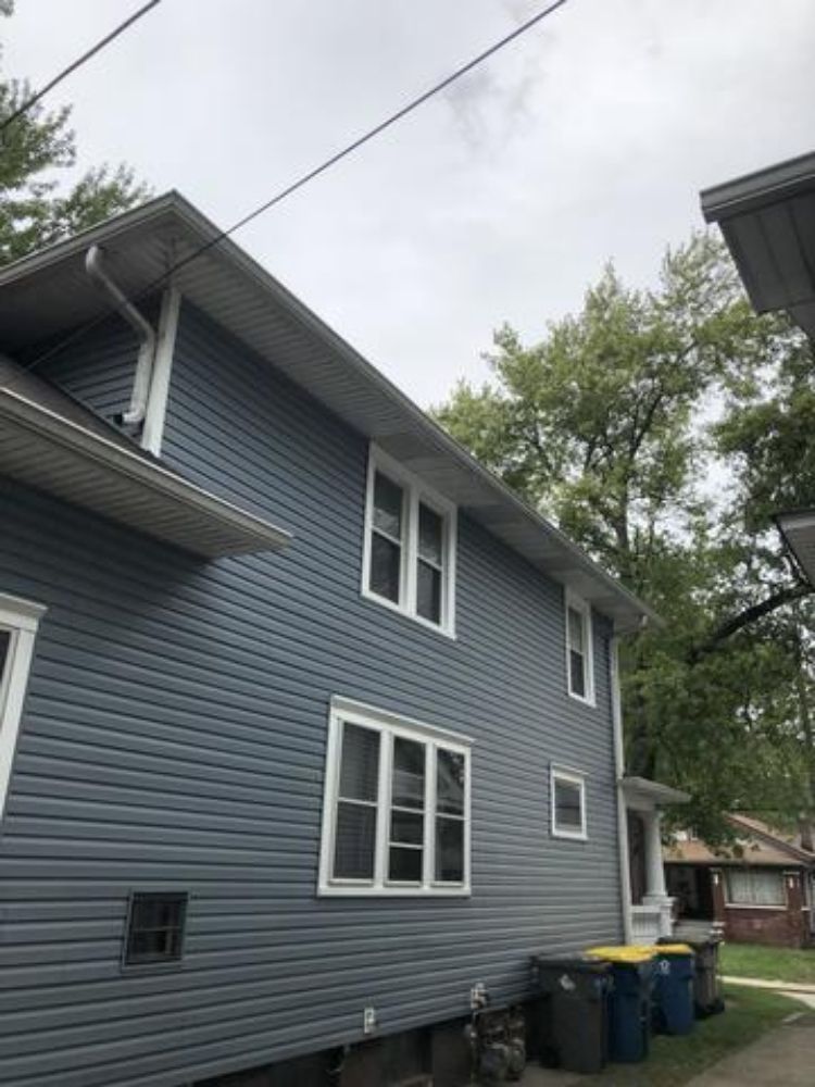 Slide of Sierra Roofing & Building