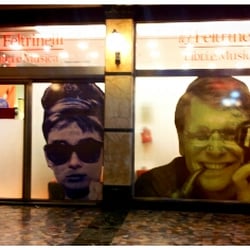 La Feltrinelli - Feltrinelli Corso Buenos Aires vetrina galleria