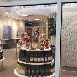 KingView - Tanger Outlets - Over 30 products by KingView Mead available for tasting and pick up.