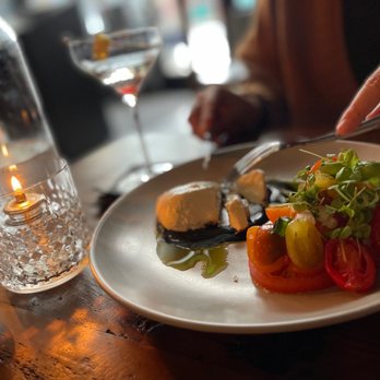 Perry’s - Appetizer: Caprese - Cocktail Bars Near Me - Puyallup, Washington