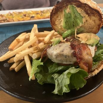 41 North Tavern - California chicken sandwich - American Near Me - Saint John, Indiana