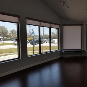 Dr G Clinic - Community Acupuncture Room - Acupuncture Near Me - Hollywood, Florida Dr G Clinic - Community Acupuncture Room - Acupuncture Near Me - Hollywood, Florida