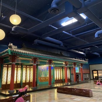 Irvine Spa - Common area with hot floors to sit/lay on - Day Spas Near Me - Irvine, California Irvine Spa - Common area with hot floors to sit/lay on - Day Spas Near Me - Irvine, California