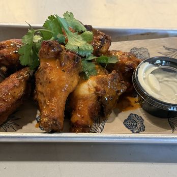 Loro Asian Smokehouse & Bar - Asian Fusion Near Me - Austin, Texas