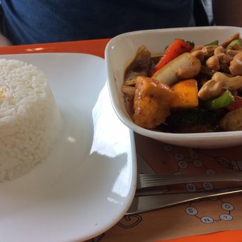 Thai Cuisine Experts - Cashew chicken - Thai Near Me - Mississauga, Ontario