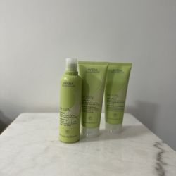 Broussard’s House of Beauty - CURLY combo for the perfect natural hair style