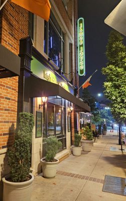 James Joyce Irish Pub & Restaurant by null