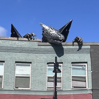 Common Ground Coffee & Cupcakes - View of Erasmus the Rooftop Dragon - Coffee & Tea Near Me - Renton, Washington Common Ground Coffee & Cupcakes - View of Erasmus the Rooftop Dragon - Coffee & Tea Near Me - Renton, Washington