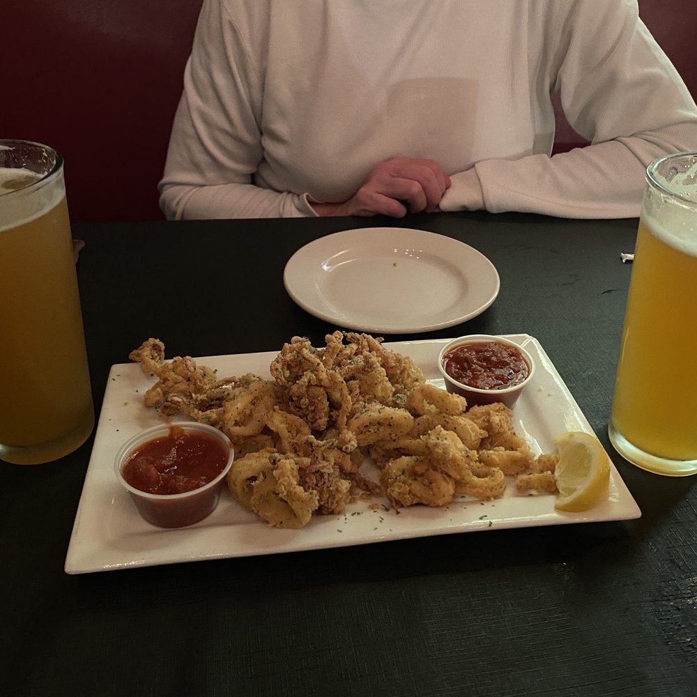 Spaghetti Warehouse - Syracuse - Calamari - Italian Near Me - Syracuse, New York