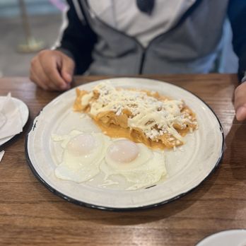 Cucharita - Chilaquiles en chile rojo - Bakeries Near Me - Houston, Texas Cucharita - Chilaquiles en chile rojo - Bakeries Near Me - Houston, Texas