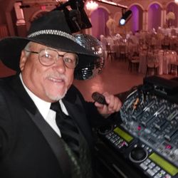 Dj's-R-Us