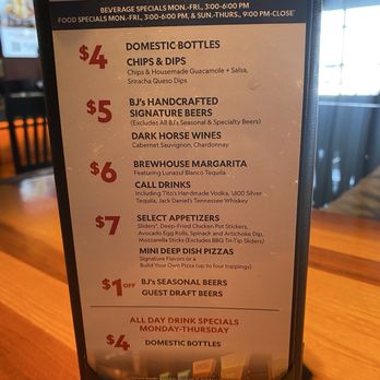 BJ's Restaurant & Brewhouse - Pizza Near Me - Noblesville, Indiana