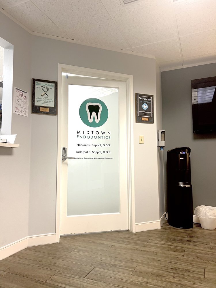 HARKEET SAPPAL, DDS MIDTOWN ENDODONTICS Updated September 2024 31