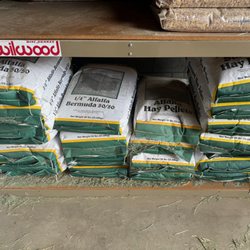 The Parks Feed & Mercantile - Feed for horses and other livestock