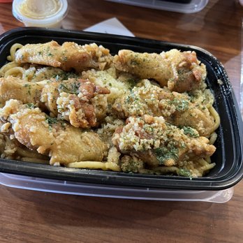 Zero Degrees - Garlic noodles with house spicy sauce and wings - Bubble Tea Near Me - Orlando, Florida