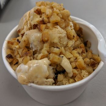 Dusty's Ice Cream Weekapaug - Smores - Ice Cream & Frozen Yogurt Near Me - Westerly, Rhode Island