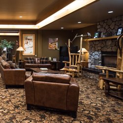 Hawood Inn - Fireside Lobby
