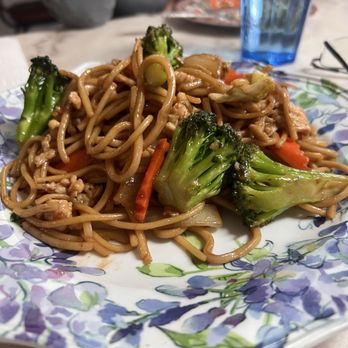 Chinese Thai Cuisine - Lo mein - Chinese Near Me - Payson, Arizona
