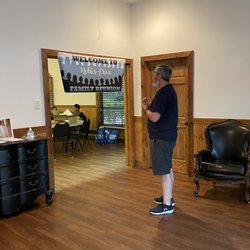 Steele Creek Lodge - Antechamber.
