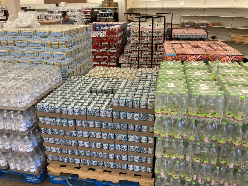 BIG DEAL OUTLET Updated September 2024 25 Photos 717 N Overland