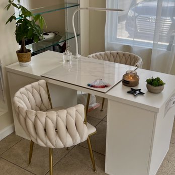 Salt The Spa - @SamanthaDidMyNails' Manicure Station - Day Spas Near Me - Wellington, Florida Salt The Spa - @SamanthaDidMyNails' Manicure Station - Day Spas Near Me - Wellington, Florida
