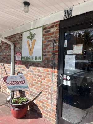 The Veggie Bin by null