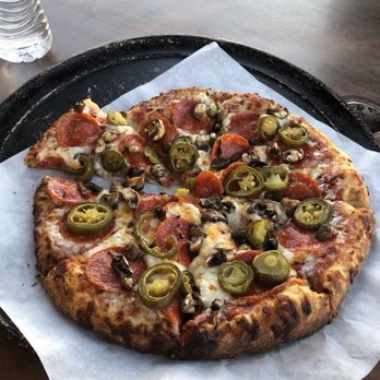 b b pizzaria pizza wells fargo st hesperia ca restaurant reviews