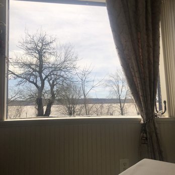 Cedar Knoll - Window seat view - New American Near Me - Alexandria, Virginia