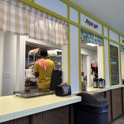 Iggy's Eggies - The counter