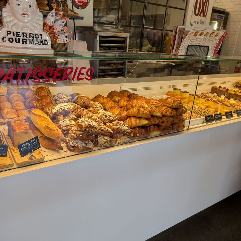 Moulin - Pasteries - Bakeries Near Me - Newport Beach, California Moulin - Pasteries - Bakeries Near Me - Newport Beach, California