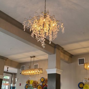 Queen St Grille - Light fixtures - New American Near Me - Palestine, Texas Queen St Grille - Light fixtures - New American Near Me - Palestine, Texas