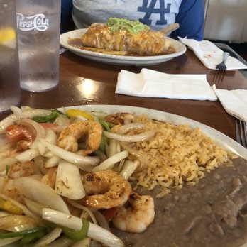 La Paz Restaurant - Shrimp Fajitas babaaayyy!! - Mexican Near Me - El Segundo, California La Paz Restaurant - Shrimp Fajitas babaaayyy!! - Mexican Near Me - El Segundo, California