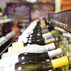 Best Buy Liquors - Lots of Chardonnay!