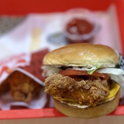 Spicy Deluxe Chicken Sandwich. ( ^_^)b