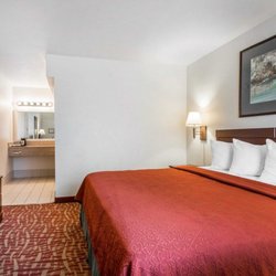 Quality Inn At Town Center