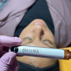 OrangeTwist - Hydrafacial Boost your treatment with Suzanne!