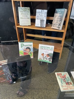 Autumn Leaves Used Books by null