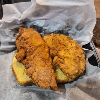 Al's Hot Chicken - Chicken tenders with a slice of bread - Chicken Shop Near Me - Los Angeles, California Al's Hot Chicken - Chicken tenders with a slice of bread - Chicken Shop Near Me - Los Angeles, California