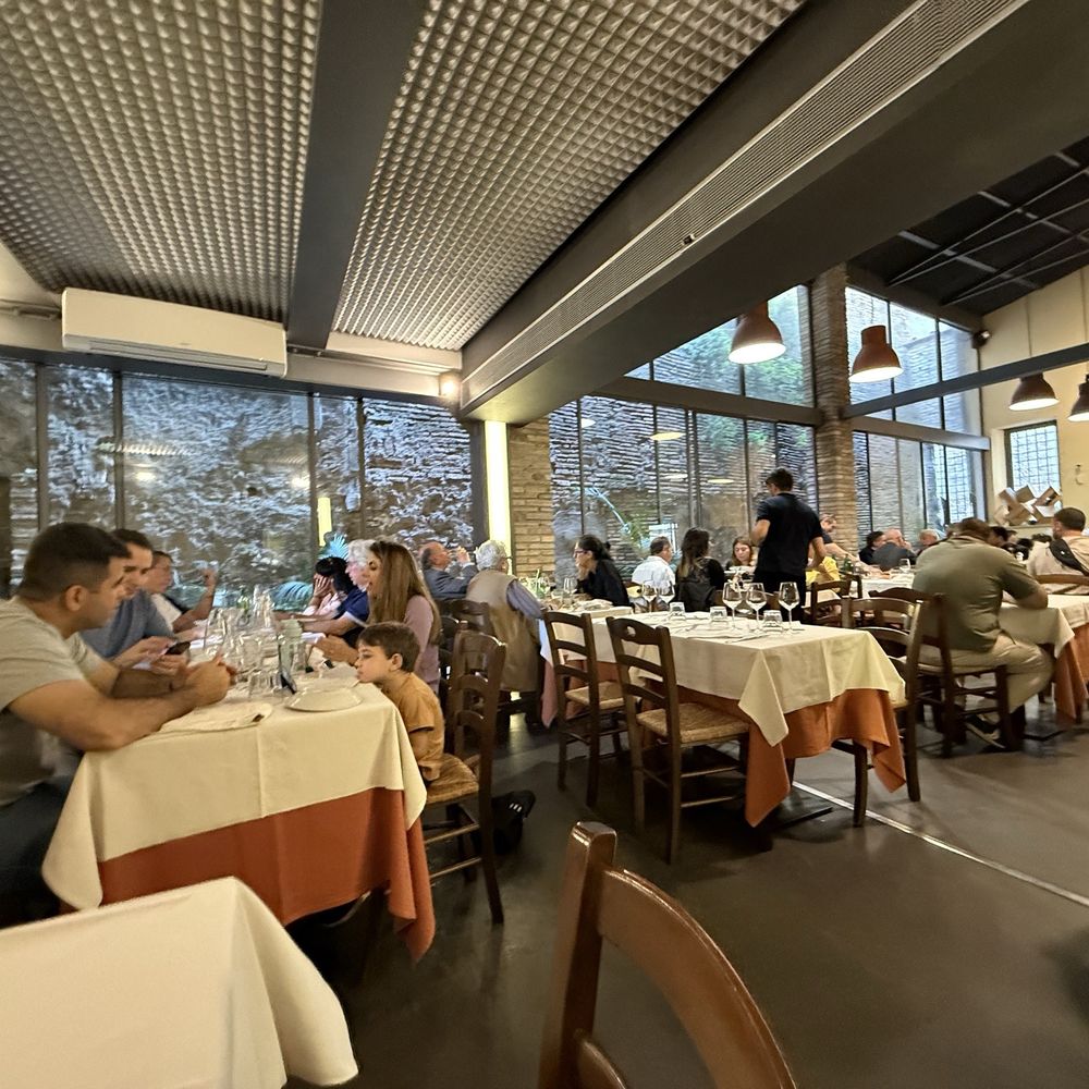 Da Romolo Alla Mole Adriana - Inside - Pizza Near Me - Rome, RM Da Romolo Alla Mole Adriana - Inside - Pizza Near Me - Rome, RM