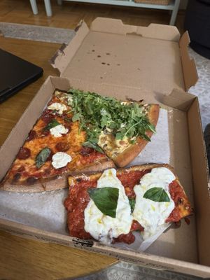Pop’s Pizza of East Village by null
