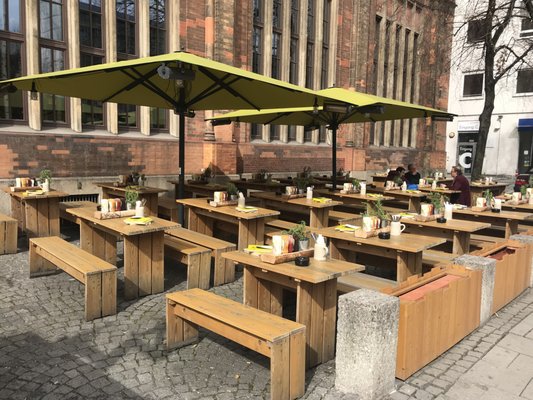 HANS IM GLÜCK - MÜNCHEN Isarpost by null