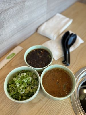 Mumu Hot Pot by null