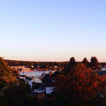 Topside Inn - Bay view - Bed & Breakfast Near Me - Boothbay Harbor, Maine