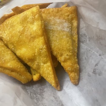 Chang Hong Chinese Restaurant - Fried Cheese Wonton pretty sure they're crab rangoons tho do not recommend if vegetarian - Chinese Near Me - Brooklyn, New York Chang Hong Chinese Restaurant - Fried Cheese Wonton pretty sure they're crab rangoons tho do not recommend if vegetarian - Chinese Near Me - Brooklyn, New York