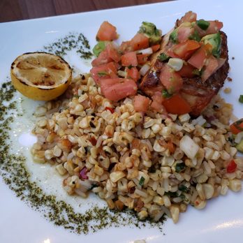 Blackwall Hitch - Snapper with avocado pico - New American Near Me - Baltimore, Maryland